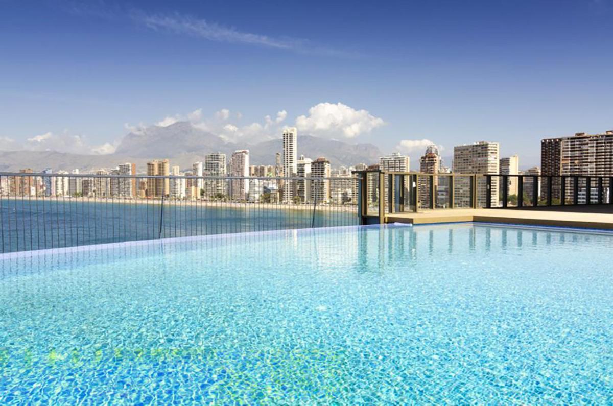 Gemelos Benidorm Buitenkant foto
